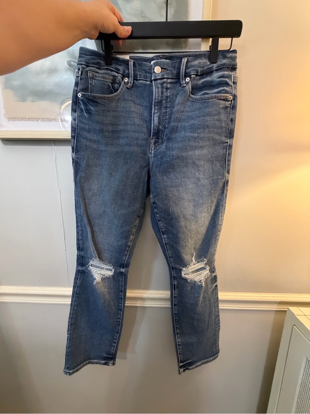 Good American Cropped Distressed Blue Jeans
